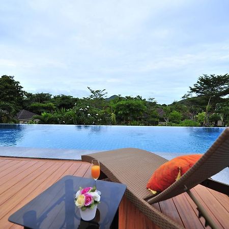 Dusit Talai Resort Nongnamdeng Kültér fotó