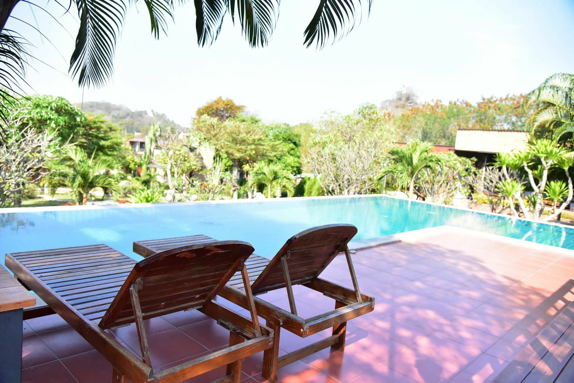 Dusit Talai Resort Nongnamdeng Kültér fotó