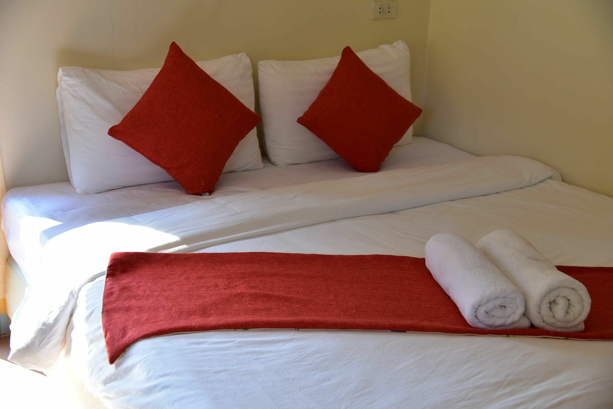 Dusit Talai Resort Nongnamdeng Kültér fotó