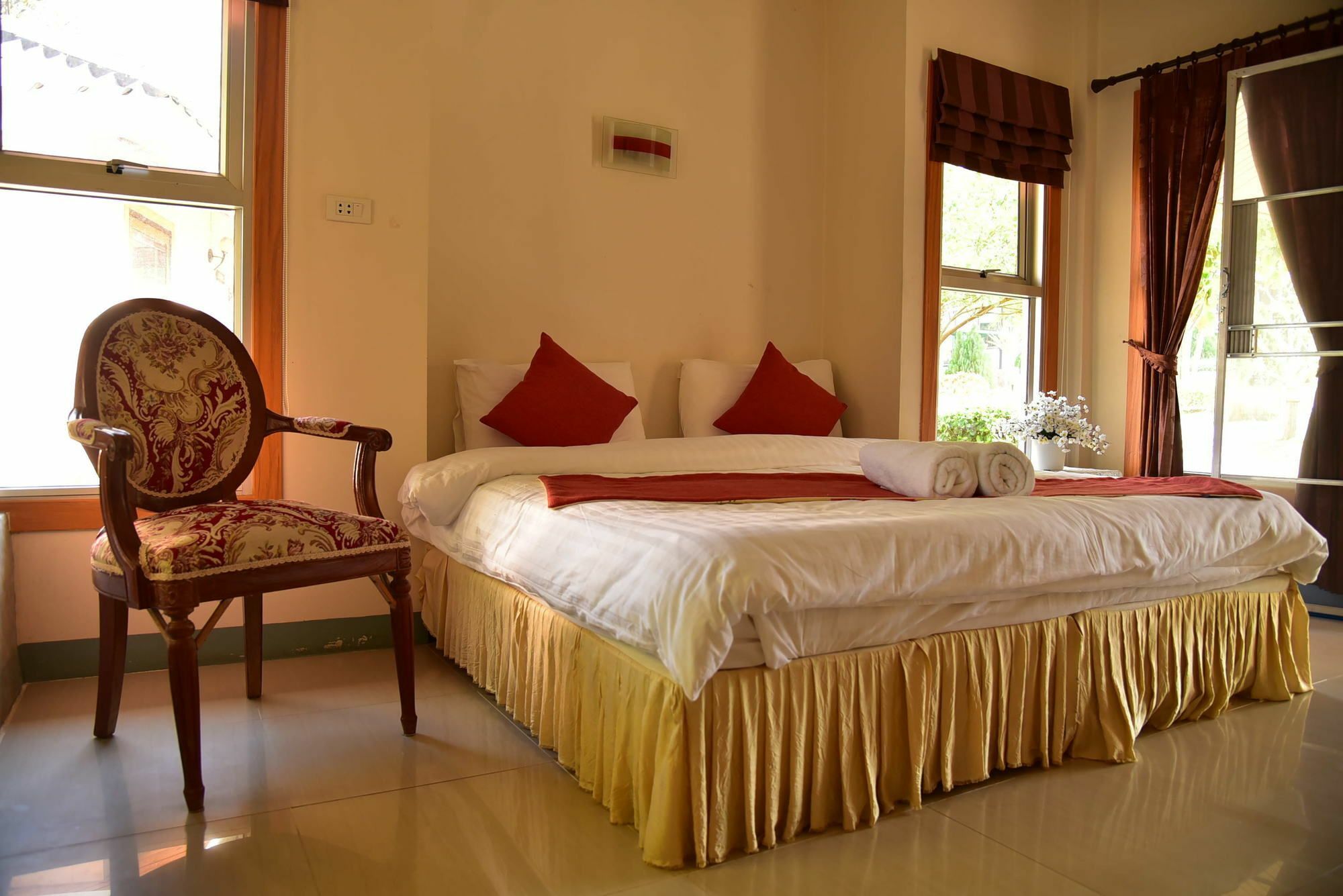 Dusit Talai Resort Nongnamdeng Kültér fotó